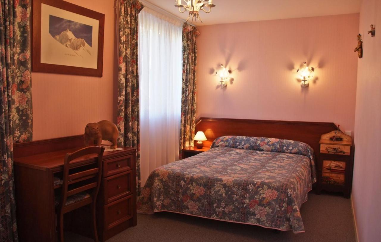 Hotel Le Catala Beaudéan Buitenkant foto